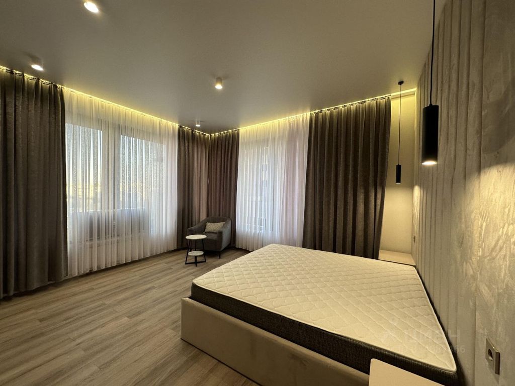 m. Aminyevskaya: Apartment, 3-rooms