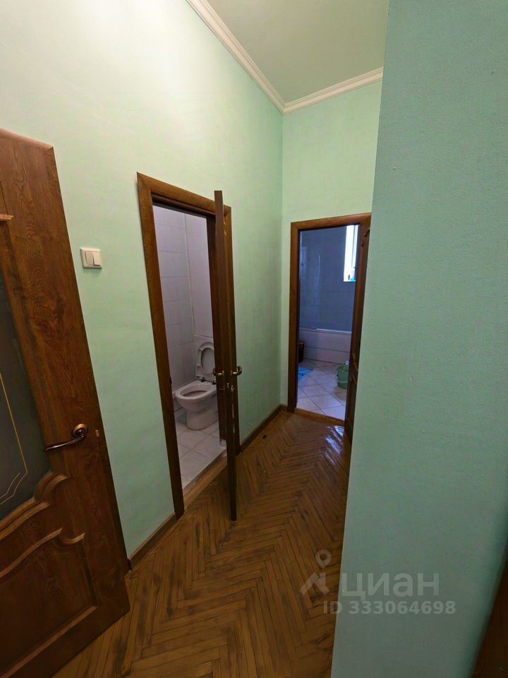 m. Barrikadnaya: Apartment, 3-rooms