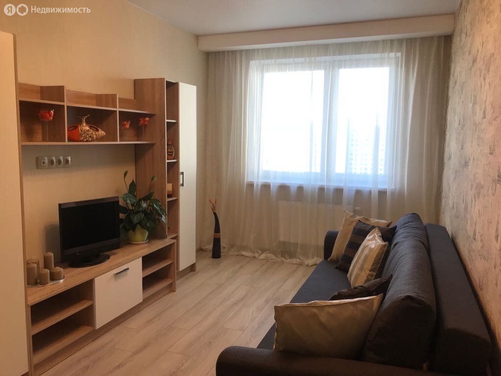 m. Lukhmanovskaya: Apartment, 2-rooms