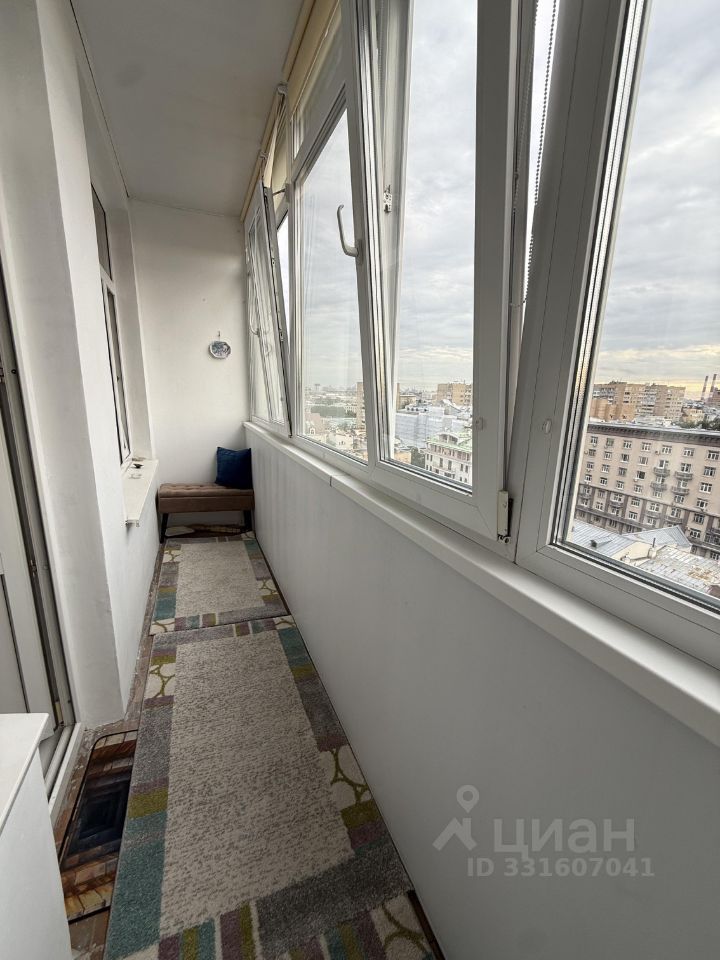 m. Kropotkinskaya: Apartment, 1-rooms