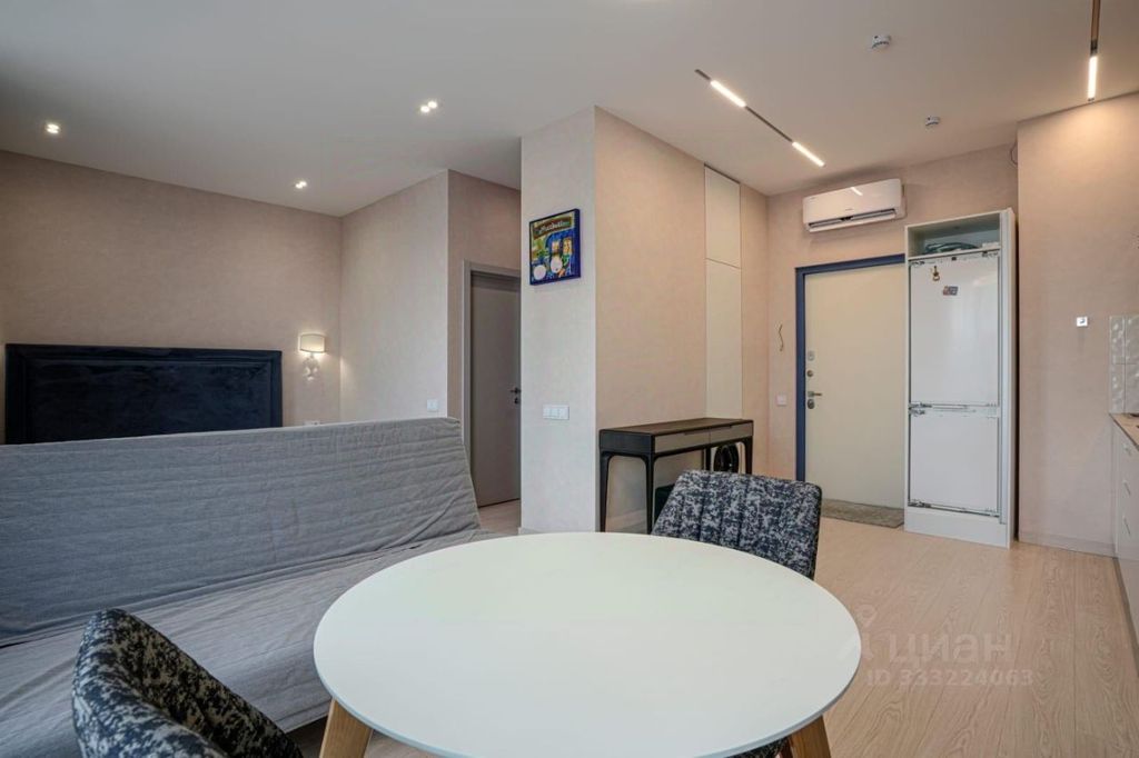m. Aminyevskaya: Apartment, studio