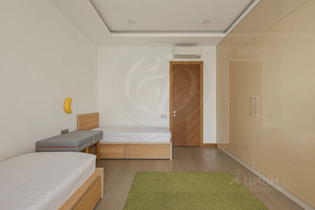 m. Smolenskaya: Apartment, 4-rooms