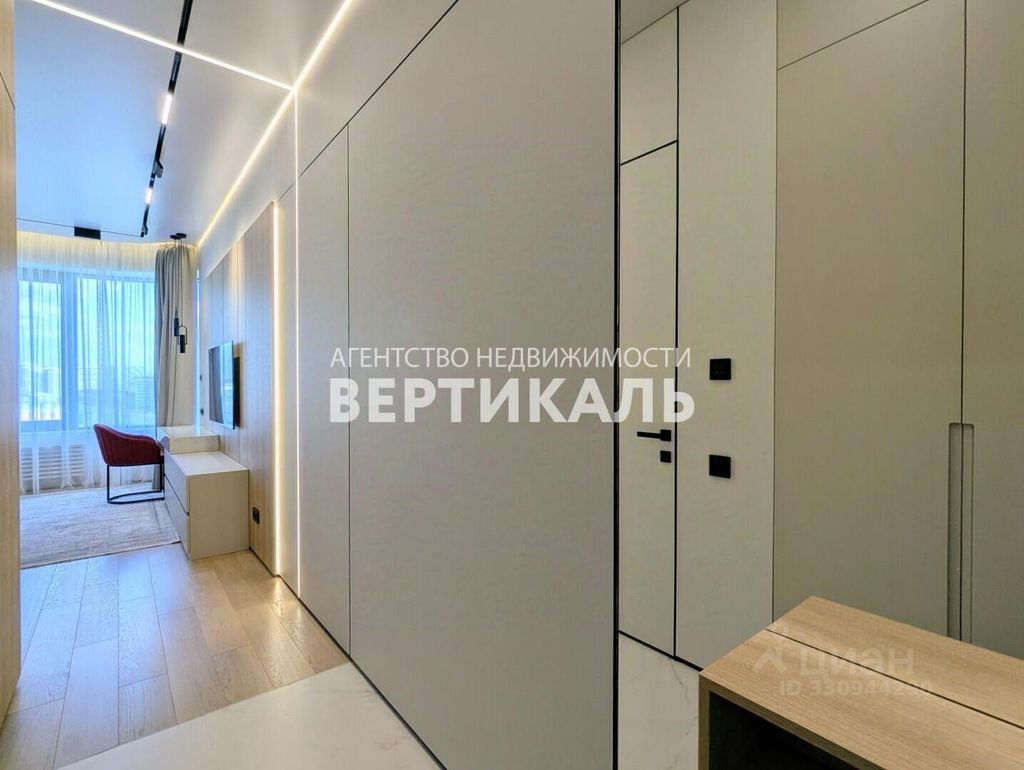 m. Trikotazhnaya: Apartment, studio