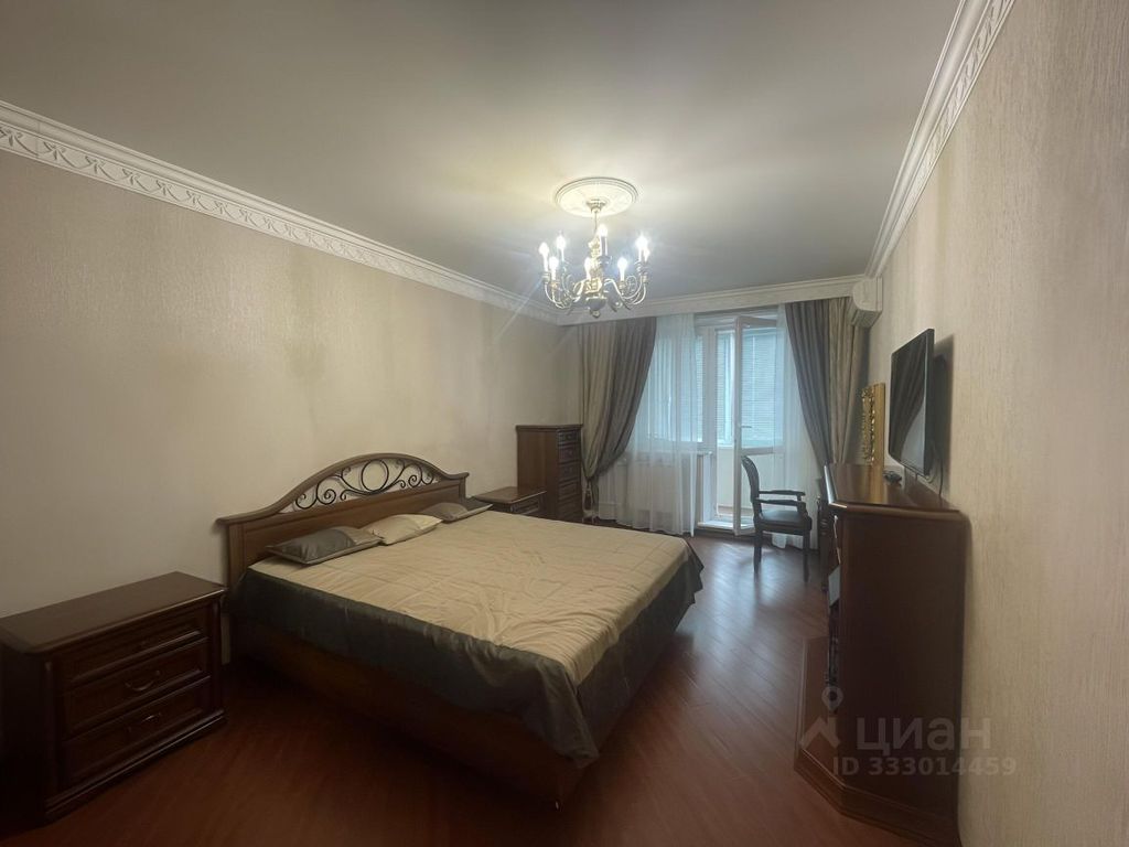 m. Universitet druzhby narodov: Apartment, 2-rooms