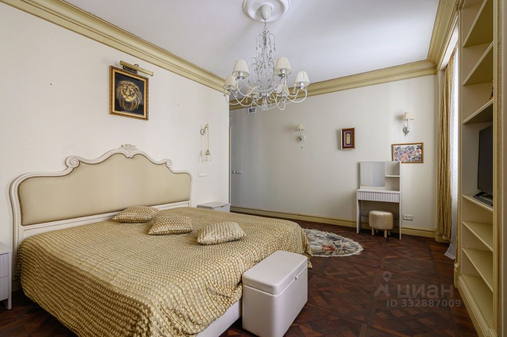 m. Chkalovskaya: Apartment, 3-rooms
