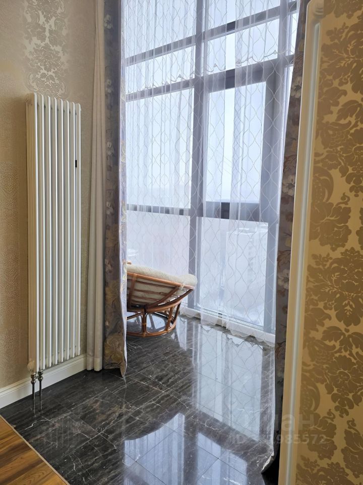 m. Molodezhnaya: Apartment, 3-rooms