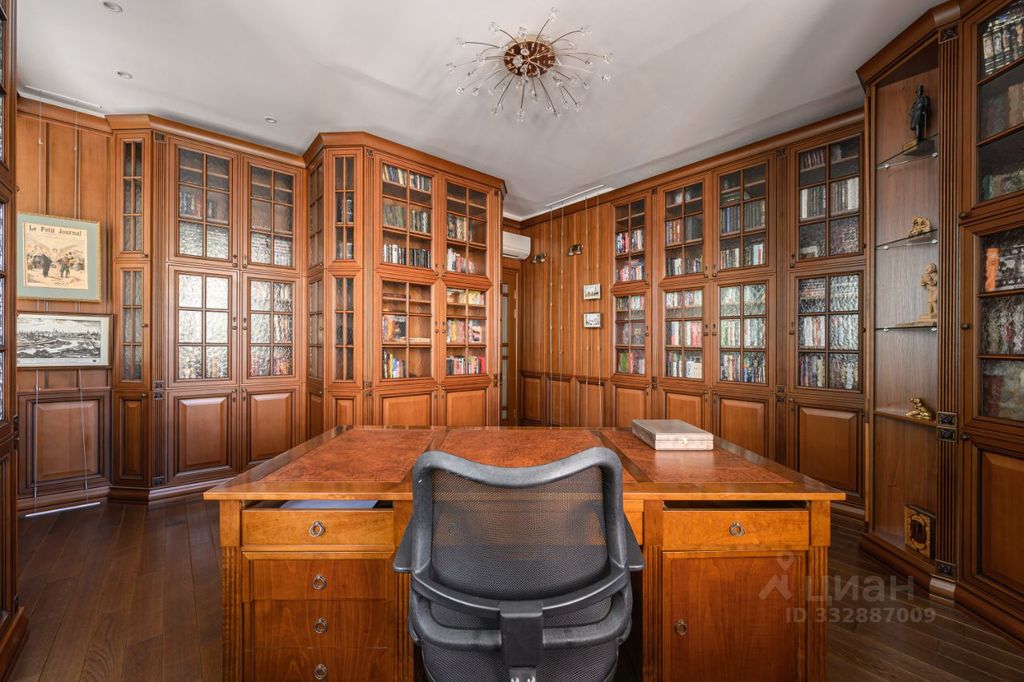 m. Chkalovskaya: Apartment, 3-rooms