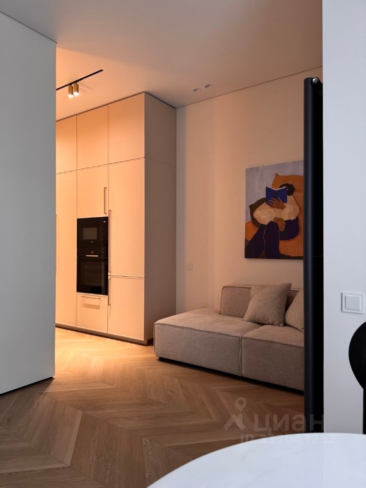 m. Rabochy Poselok: Apartment, studio