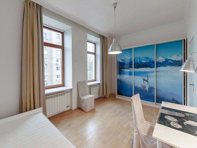 m. Mayakovskaya: Apartment, 3-rooms