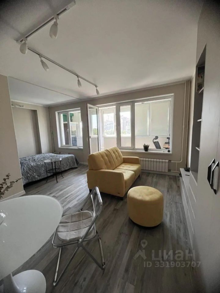 m. Kutuzovskaya: Apartment, studio