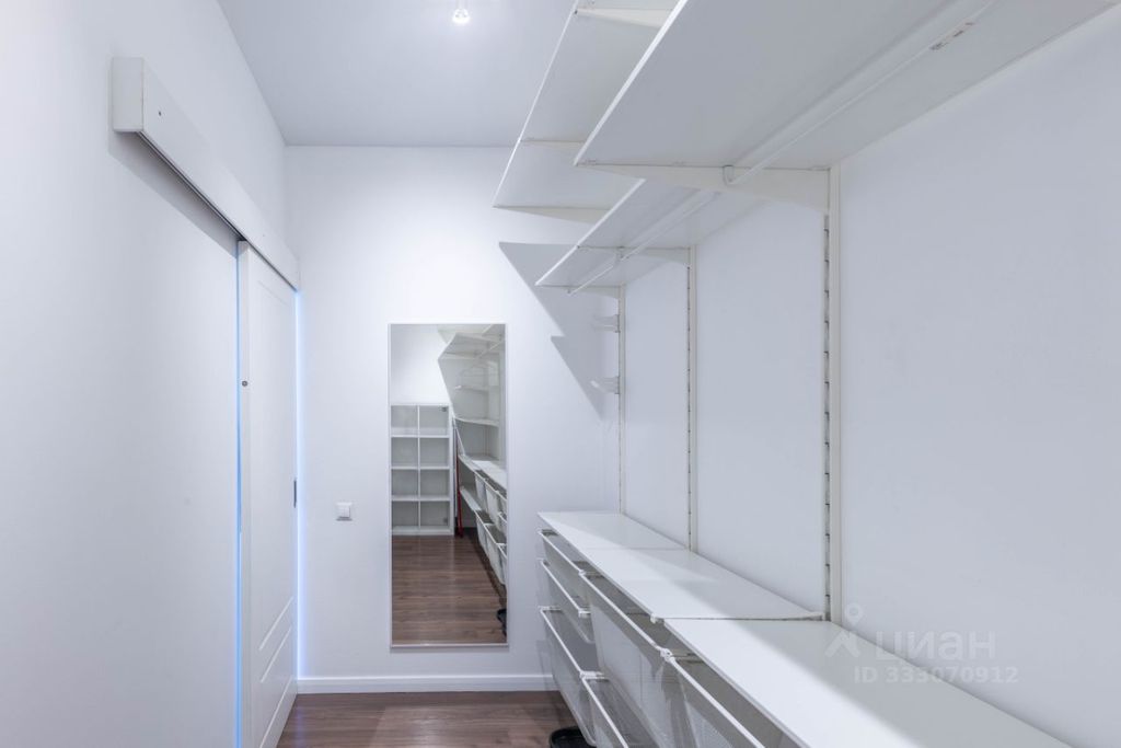 m. Universitet druzhby narodov: Apartment, 2-rooms