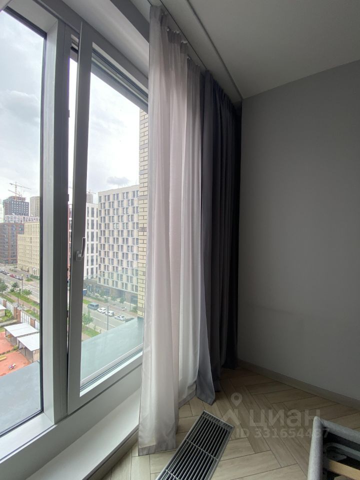 m. ZIL: Apartment, 2-rooms