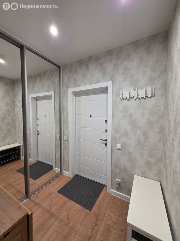 m. Lukhmanovskaya: Apartment, 1-rooms