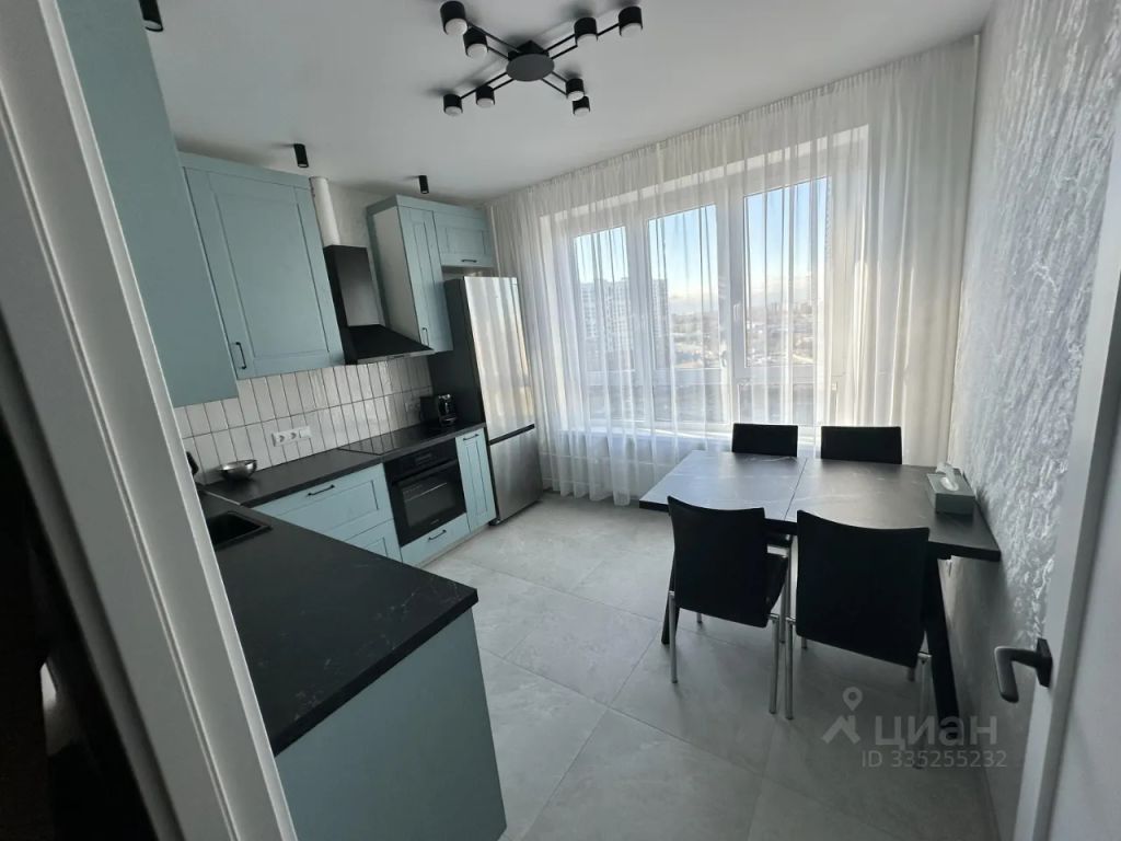m. Bulvar Dmitriya Donskogo: Apartment, 2-rooms