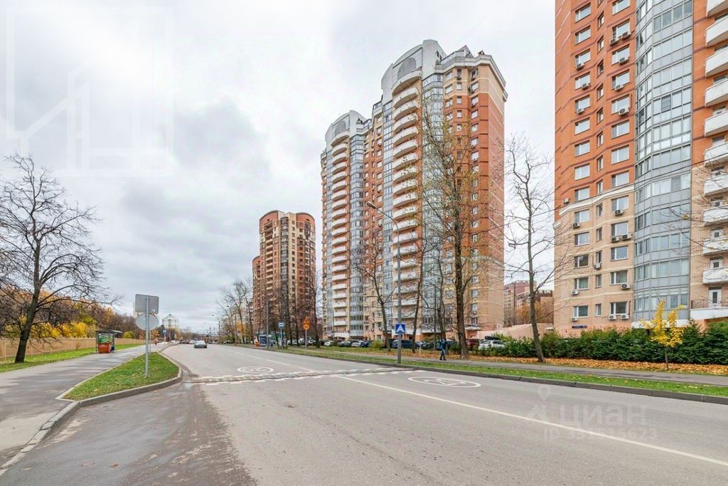 m. Prospekt Vernadskogo: Apartment, 3-rooms