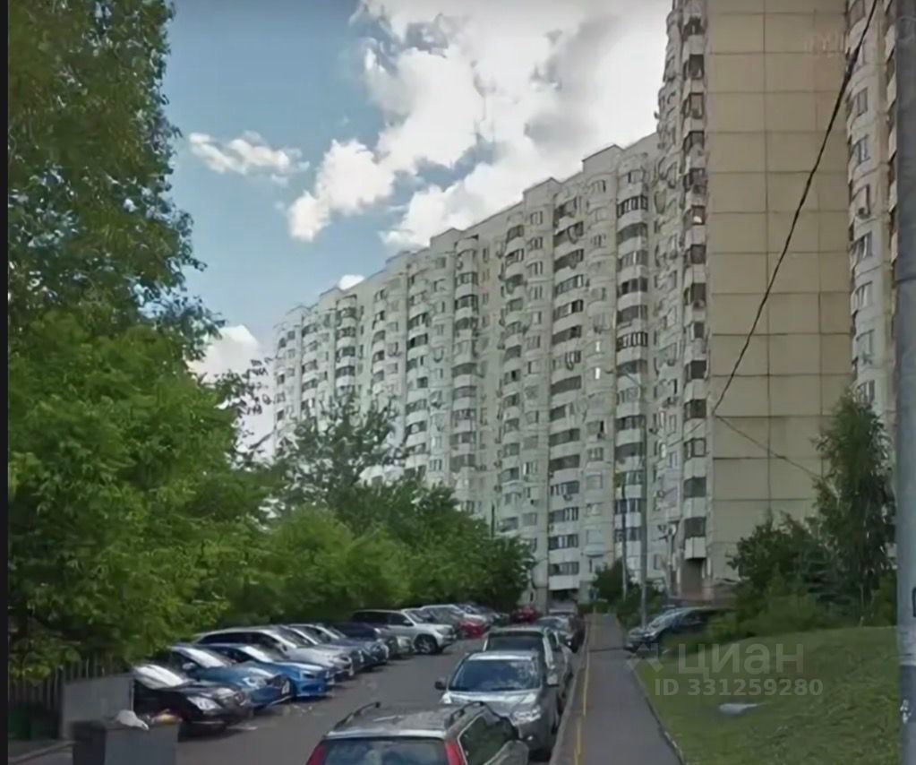 m. Yugo-Zapadnaya: Apartment, 2-rooms