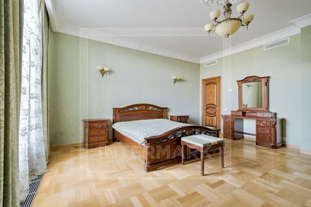 m. Chkalovskaya: Apartment, 4-rooms