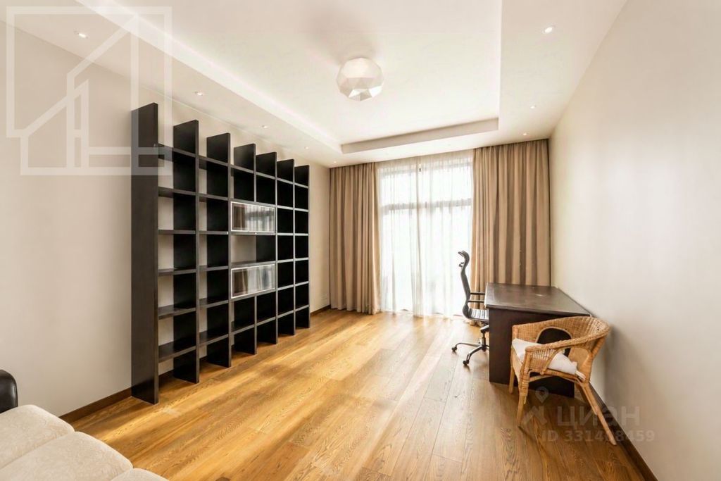 m. Chkalovskaya: Apartment, 3-rooms