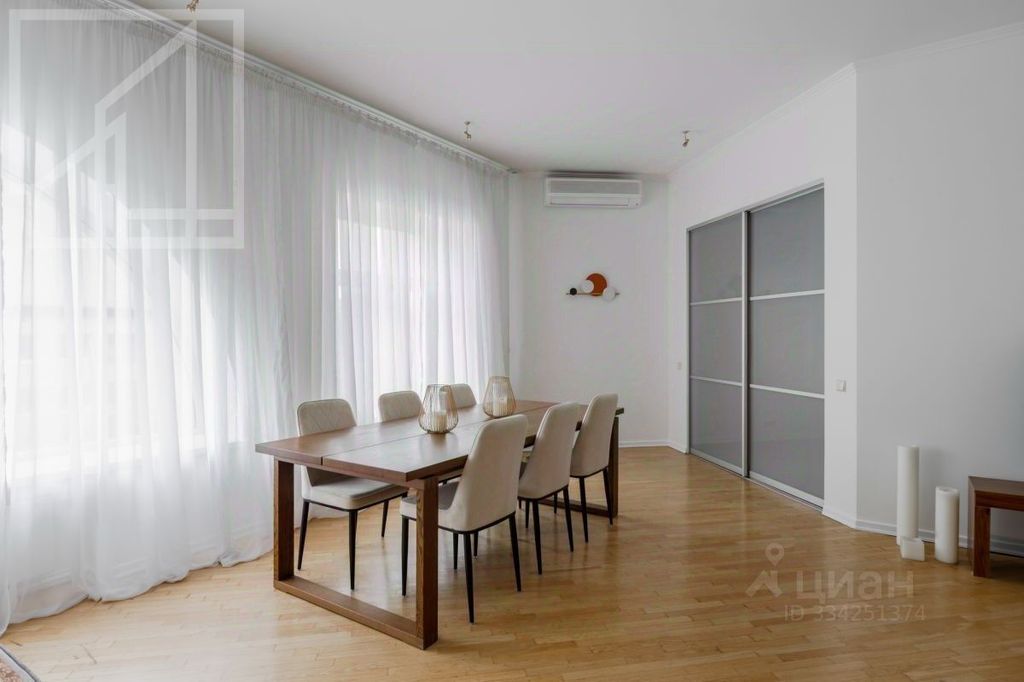 m. Park kultury: Apartment, 4-rooms