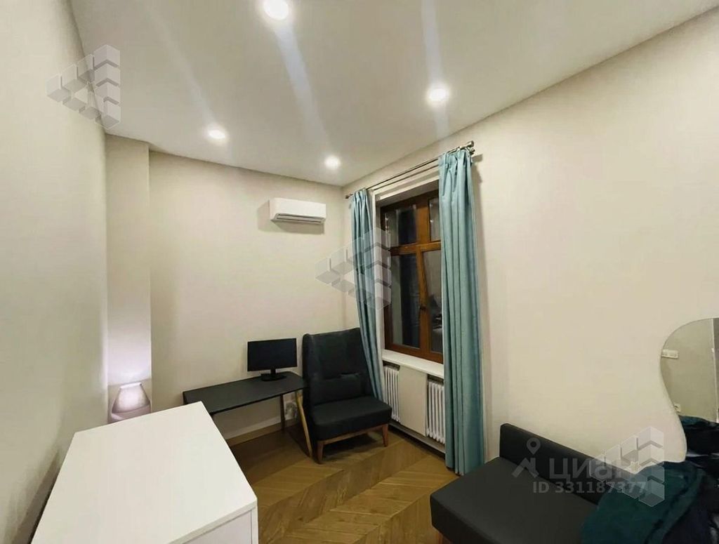m. Tverskaya: Apartment, 3-rooms