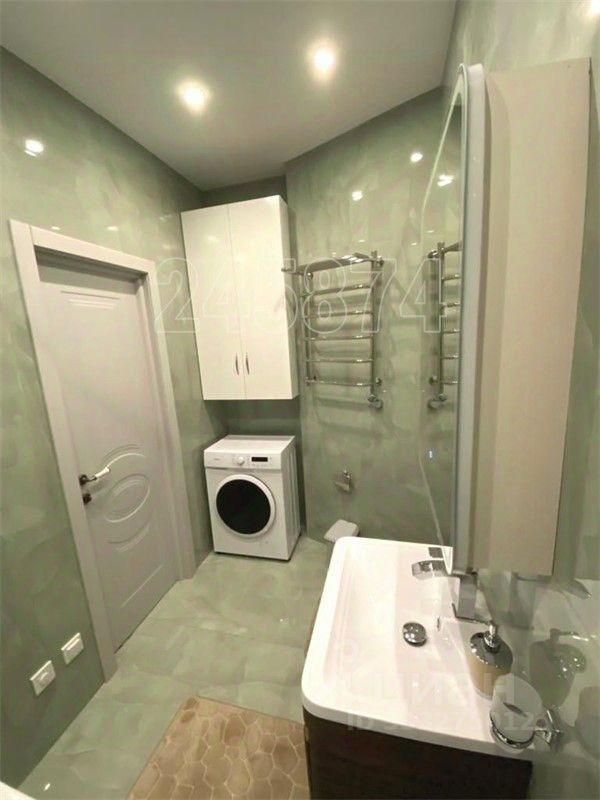 m. Oktyabrskoe pole: Apartment, 2-rooms