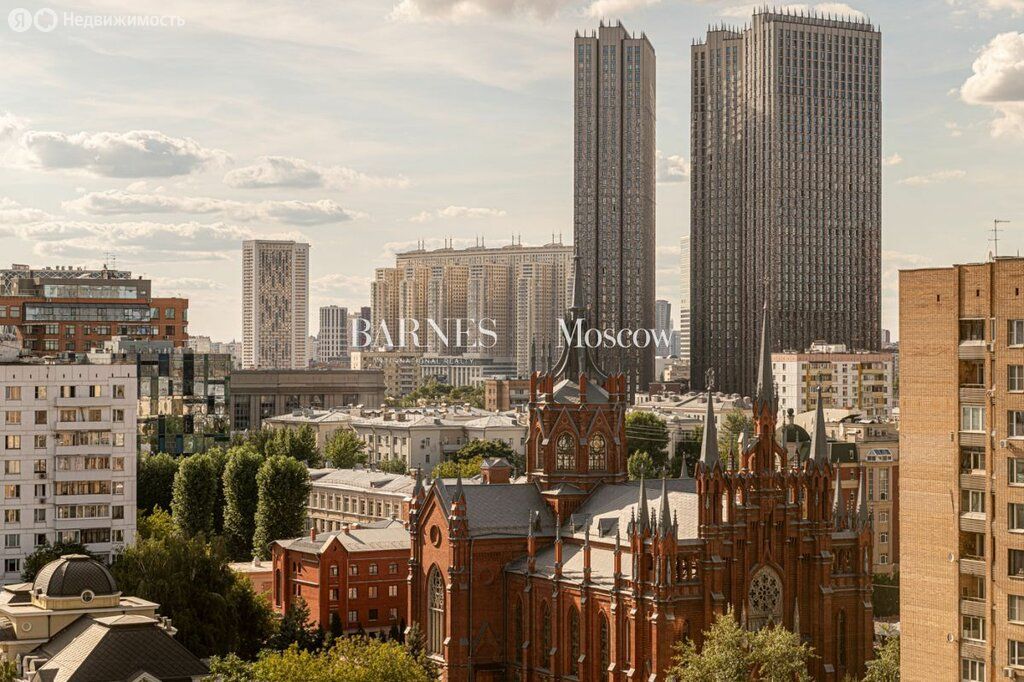 m. Krasnopresnenskaya: Apartment, 2-rooms