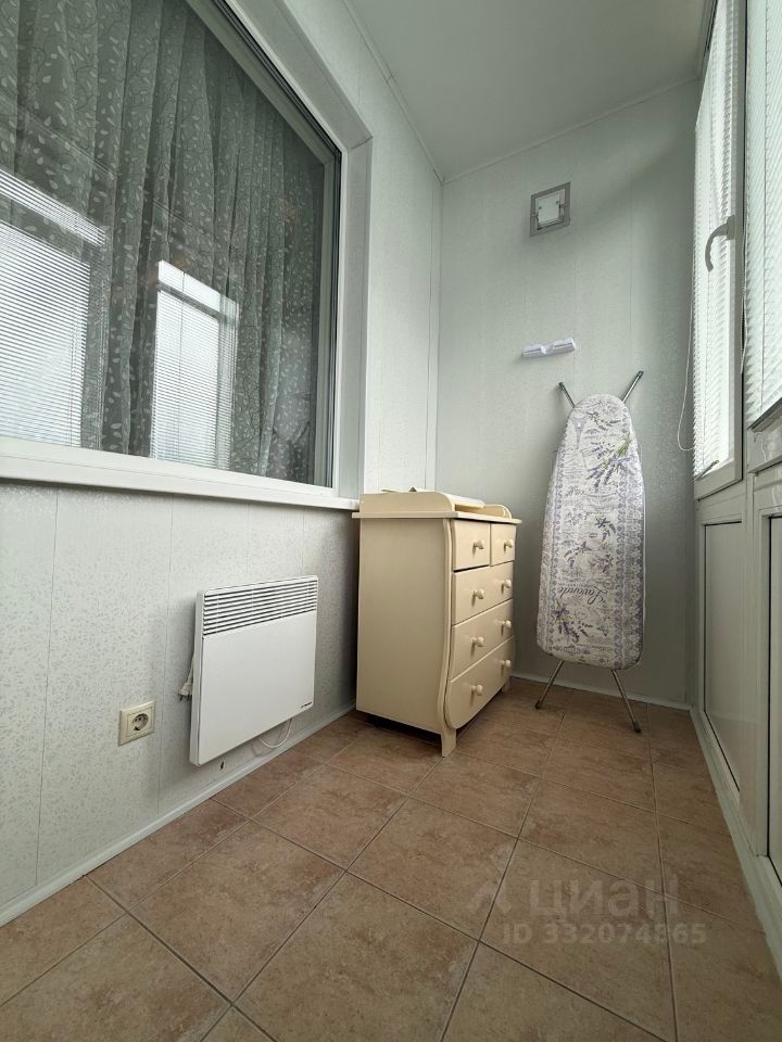 m. Zorge: Apartment, 3-rooms