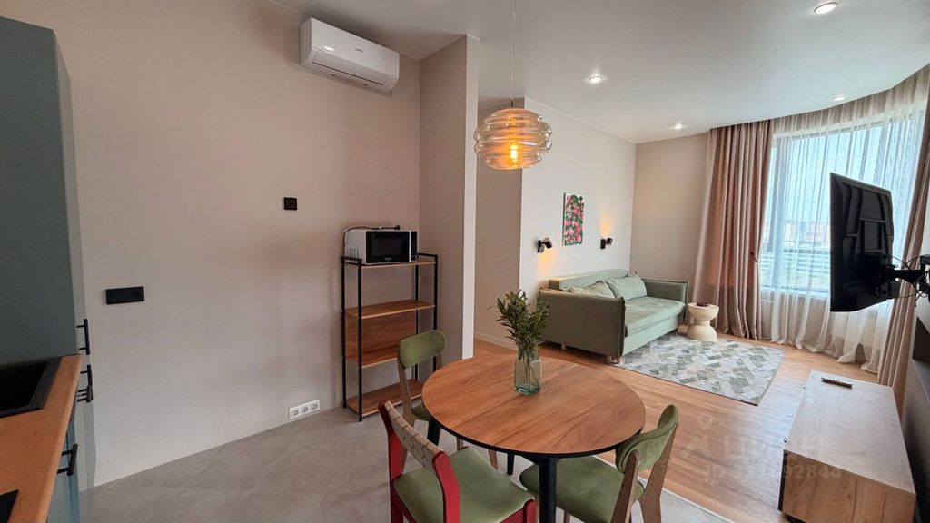 m. Serp i Molot: Apartment, 2-rooms