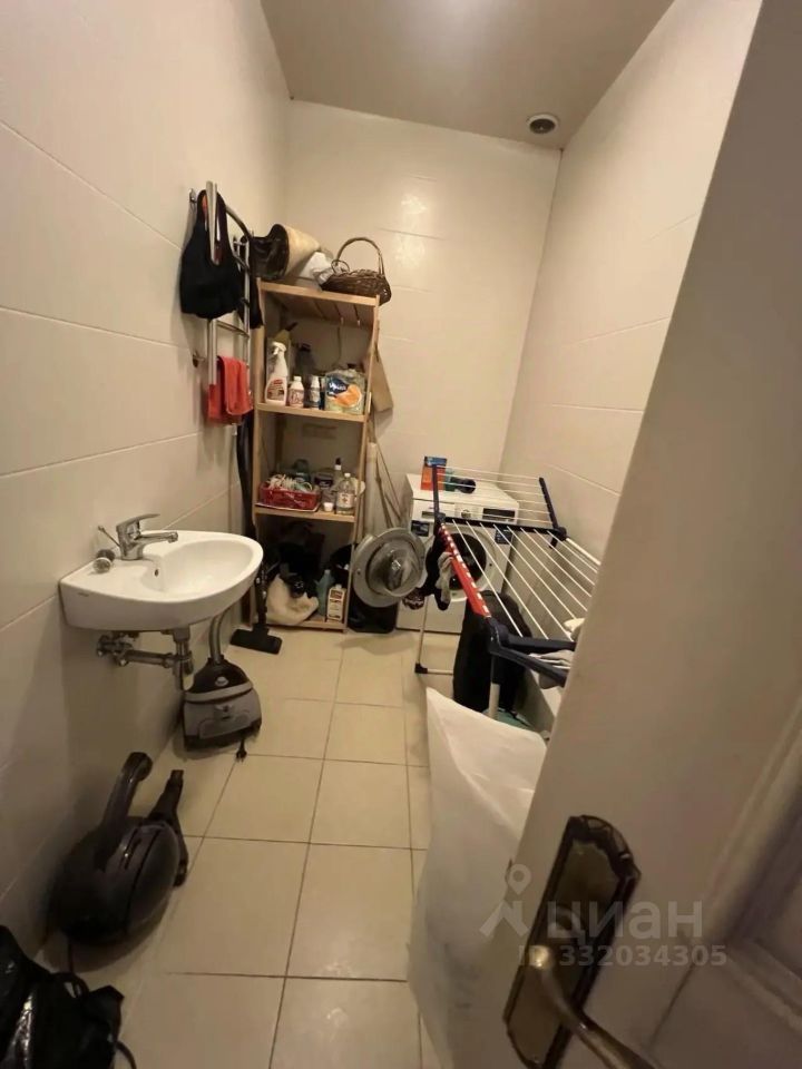 m. Molodezhnaya: Apartment, 3-rooms