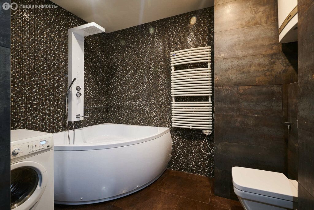 m. Barrikadnaya: Apartment, 3-rooms
