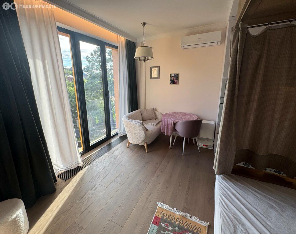 m. Botanichesky sad: Apartment, studio