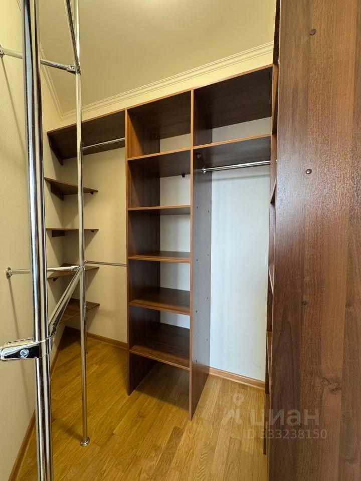 m. Lukhmanovskaya: Apartment, 2-rooms