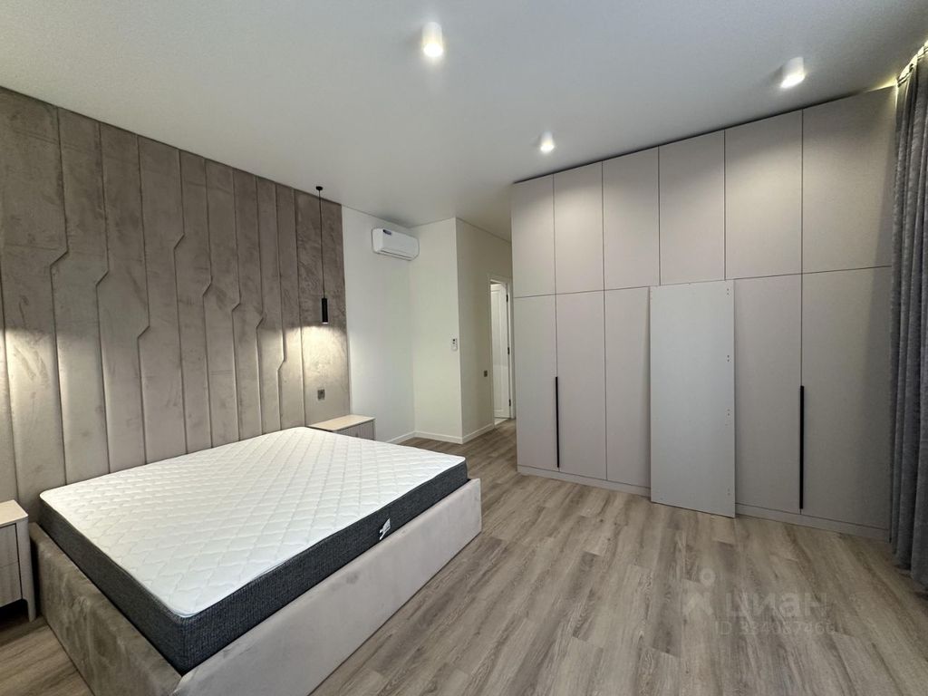 m. Aminyevskaya: Apartment, 3-rooms