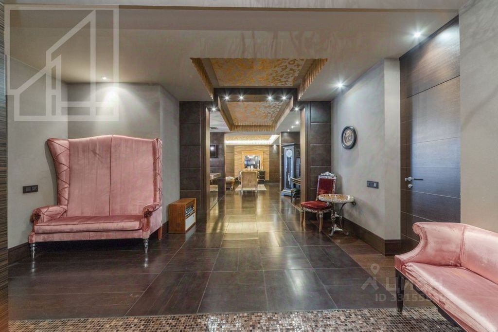 m. Kropotkinskaya: Apartment, 4-rooms