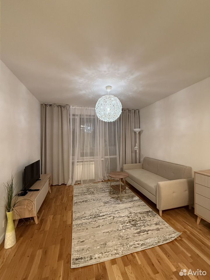 m. Narodnoe Opolchenie: Apartment, 1-rooms