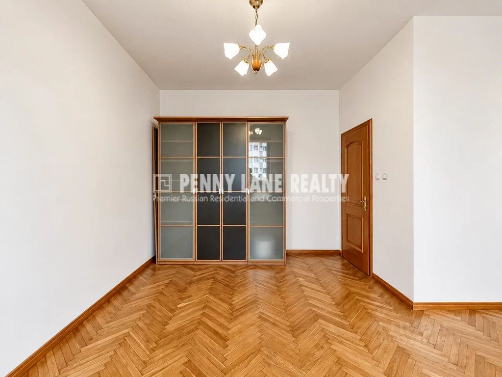 m. Universitet druzhby narodov: Apartment, 3-rooms