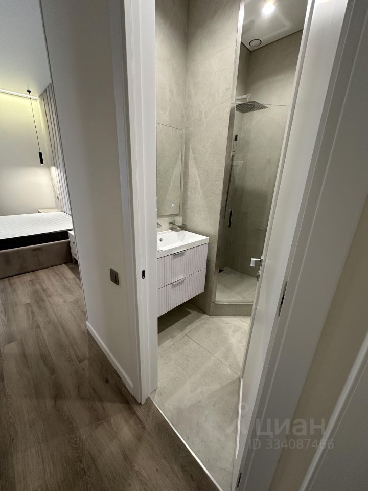 m. Aminyevskaya: Apartment, 3-rooms