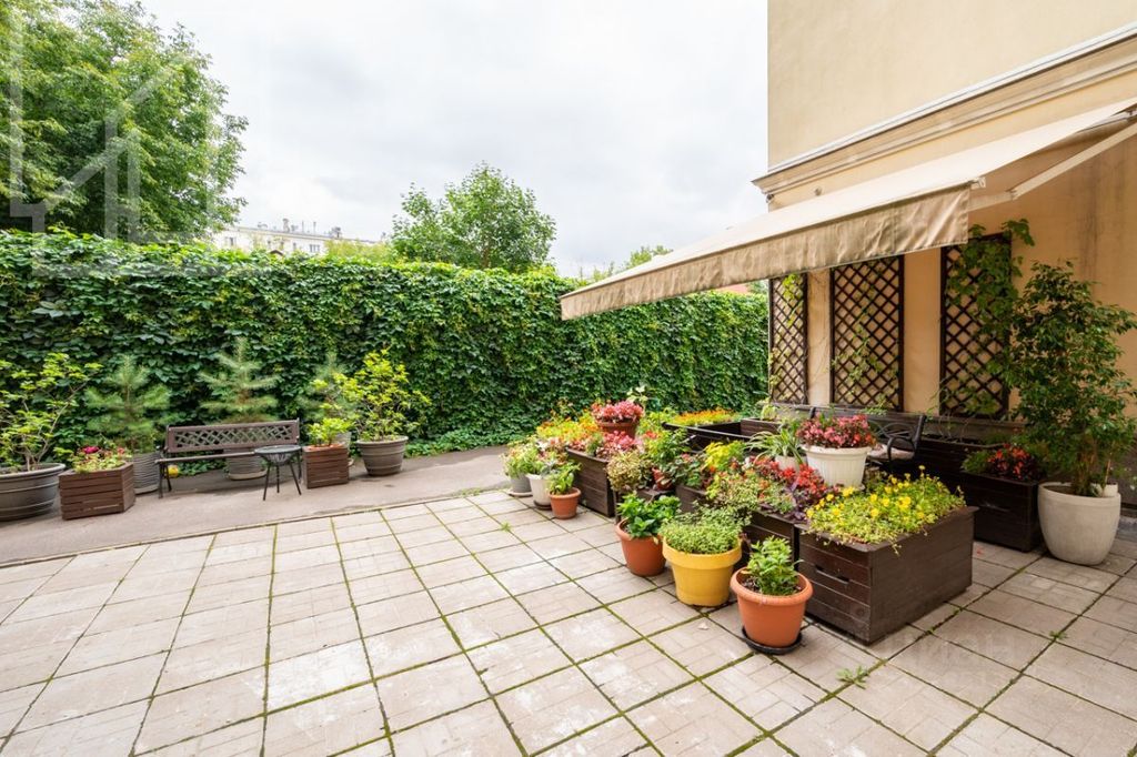 m. Krasnye vorota: Apartment, 3-rooms