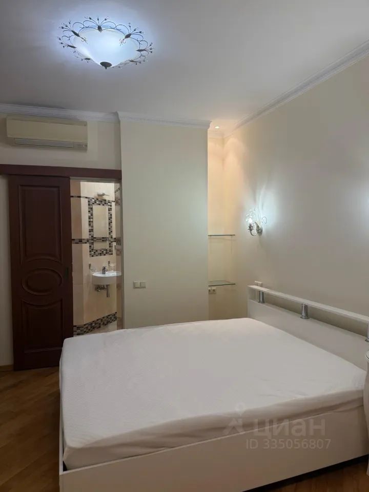 m. Lomonosovsky prospekt: Apartment, 2-rooms