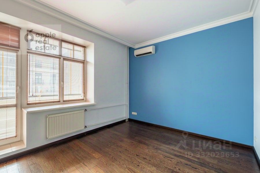 m. Mayakovskaya: Apartment, 3-rooms