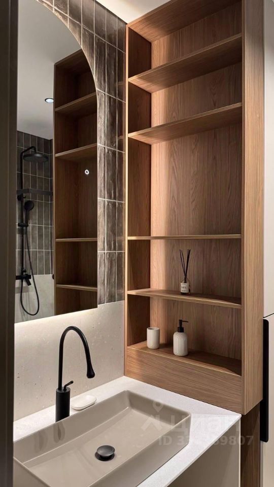 m. Maryina Roscha: Apartment, studio