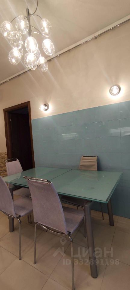 m. Narodnoe Opolchenie: Apartment, 2-rooms