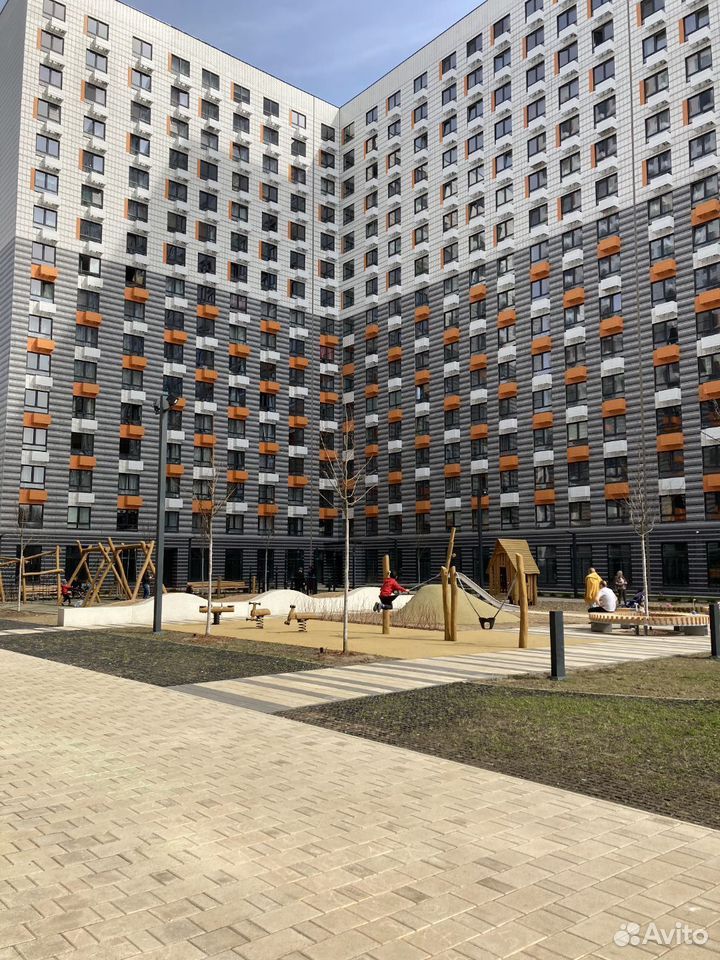m. Lukhmanovskaya: Apartment, 1-rooms