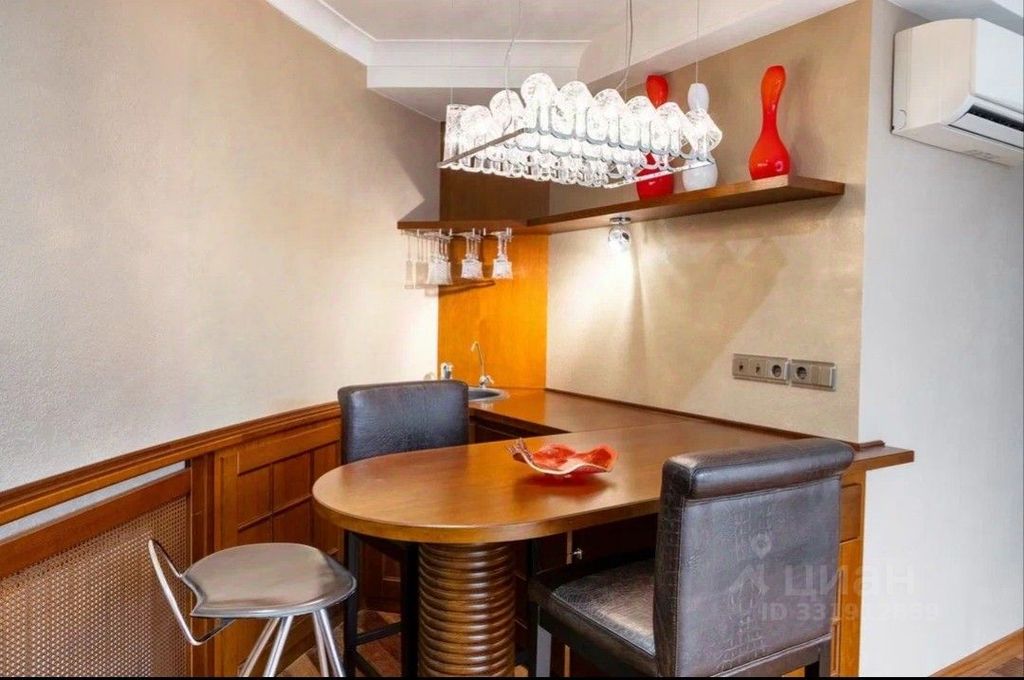 m. Minskaya: Apartment, 6-rooms