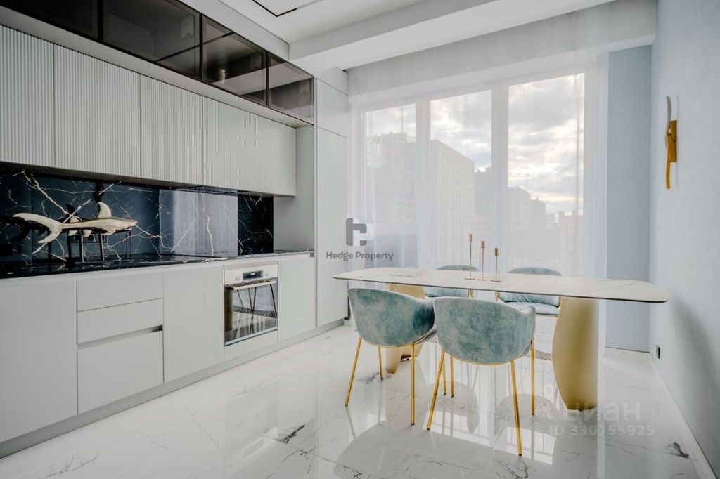 m. ZIL: Apartment, 2-rooms