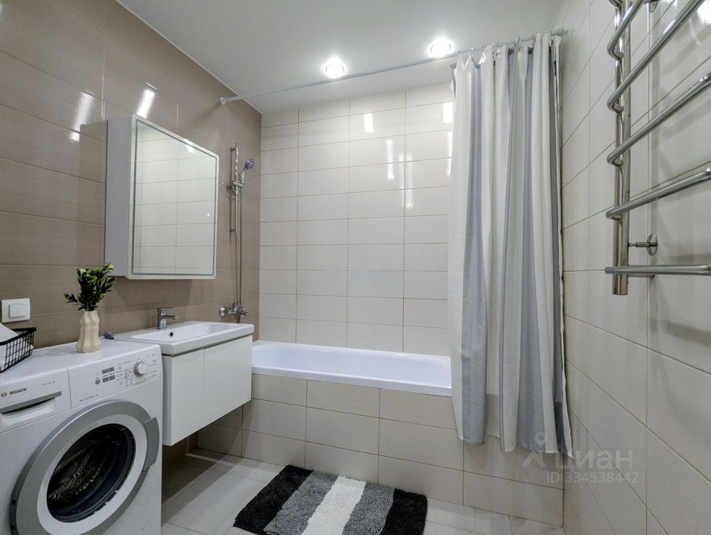m. ZIL: Apartment, 1-rooms