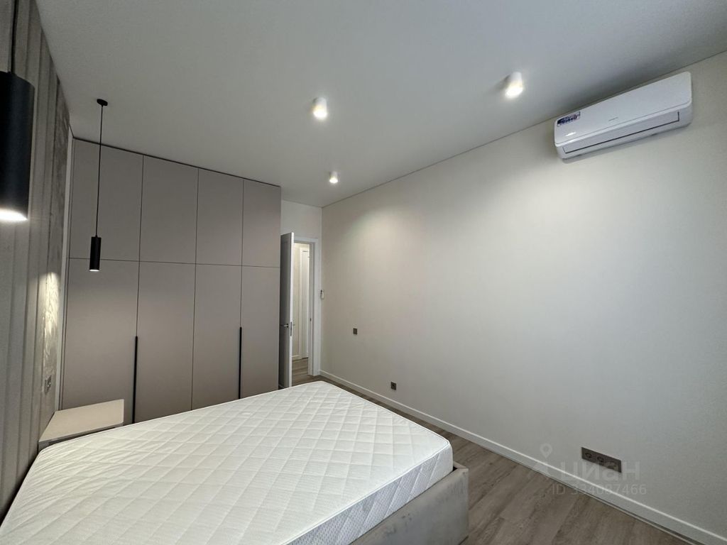 m. Aminyevskaya: Apartment, 3-rooms