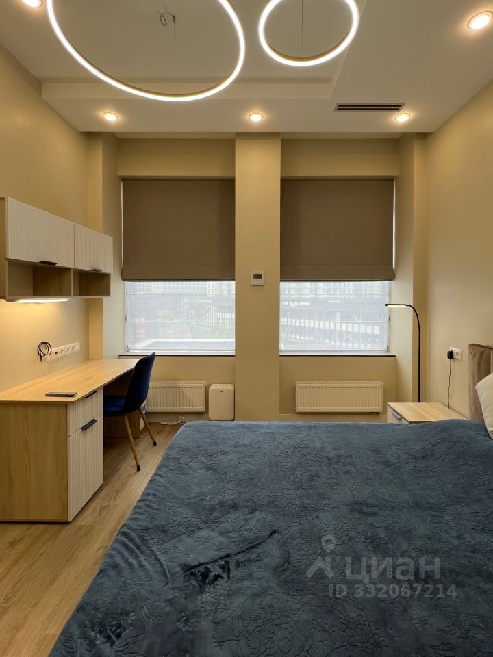 m. ZIL: Apartment, 2-rooms