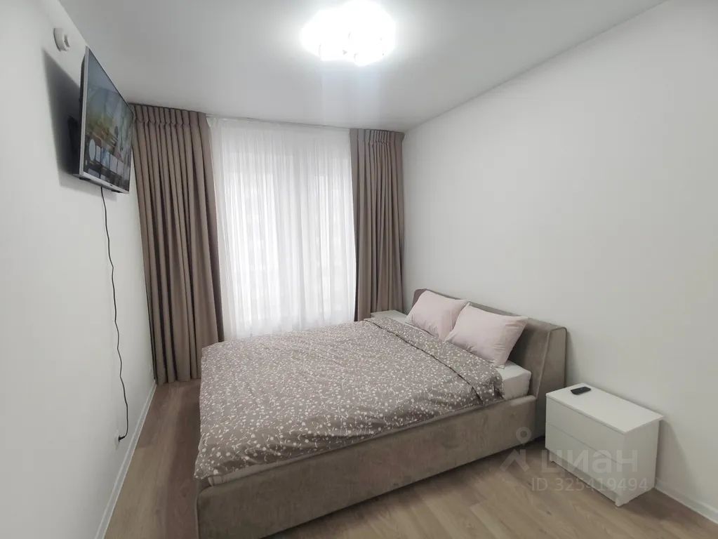 m. Lukhmanovskaya: Apartment, 1-rooms