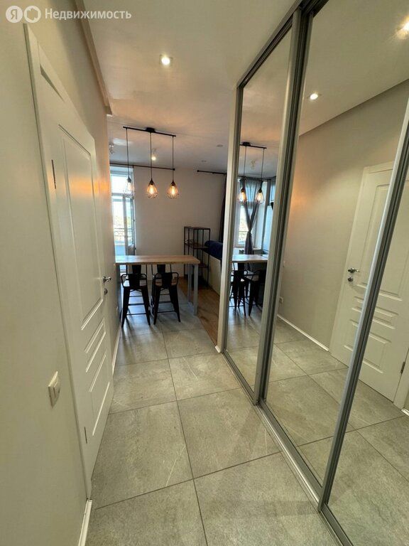m. Opalikha: Apartment, studio